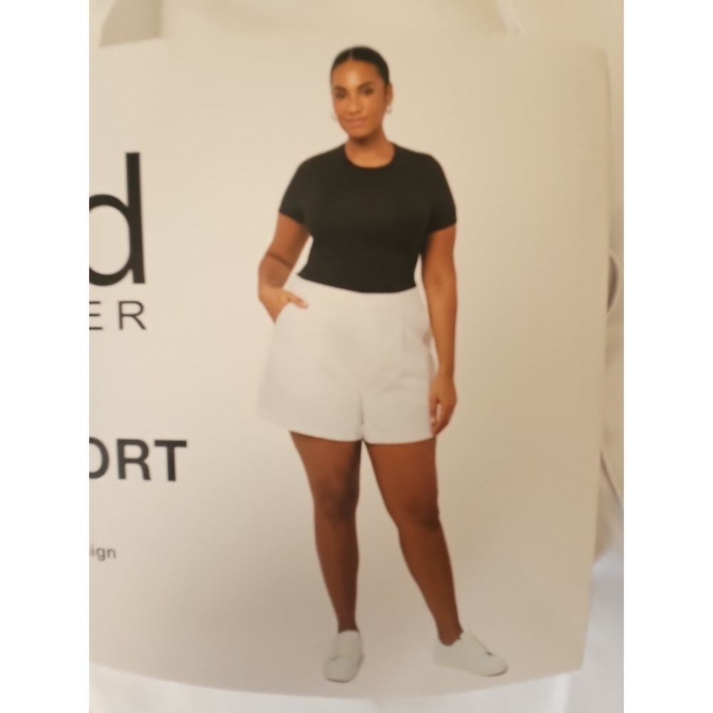 edited by‎ REMI BADER High-Rise Trouser Shorts White Pleated Pockets Size 22W